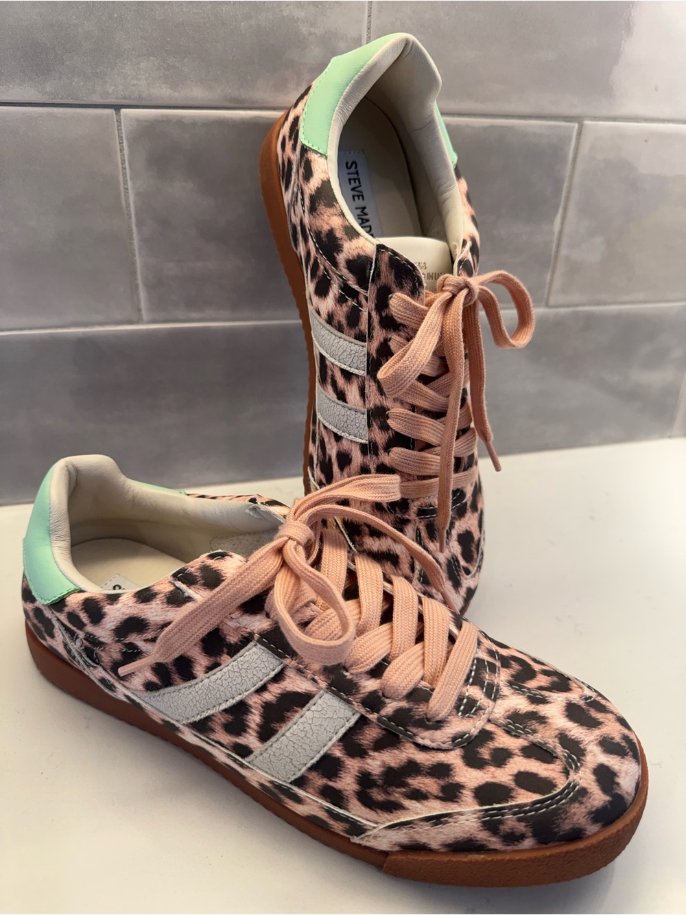 Steve Madden Nirvana Sneaker